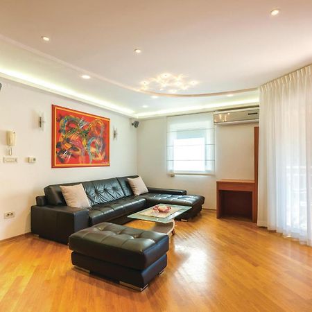 Cozy Apartment In Rijeka With Kitchen Ngoại thất bức ảnh